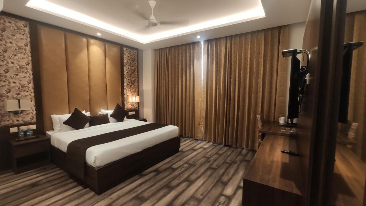 Hotel The Vilana A Unit Of Jg Developers Rishīkesh Esterno foto