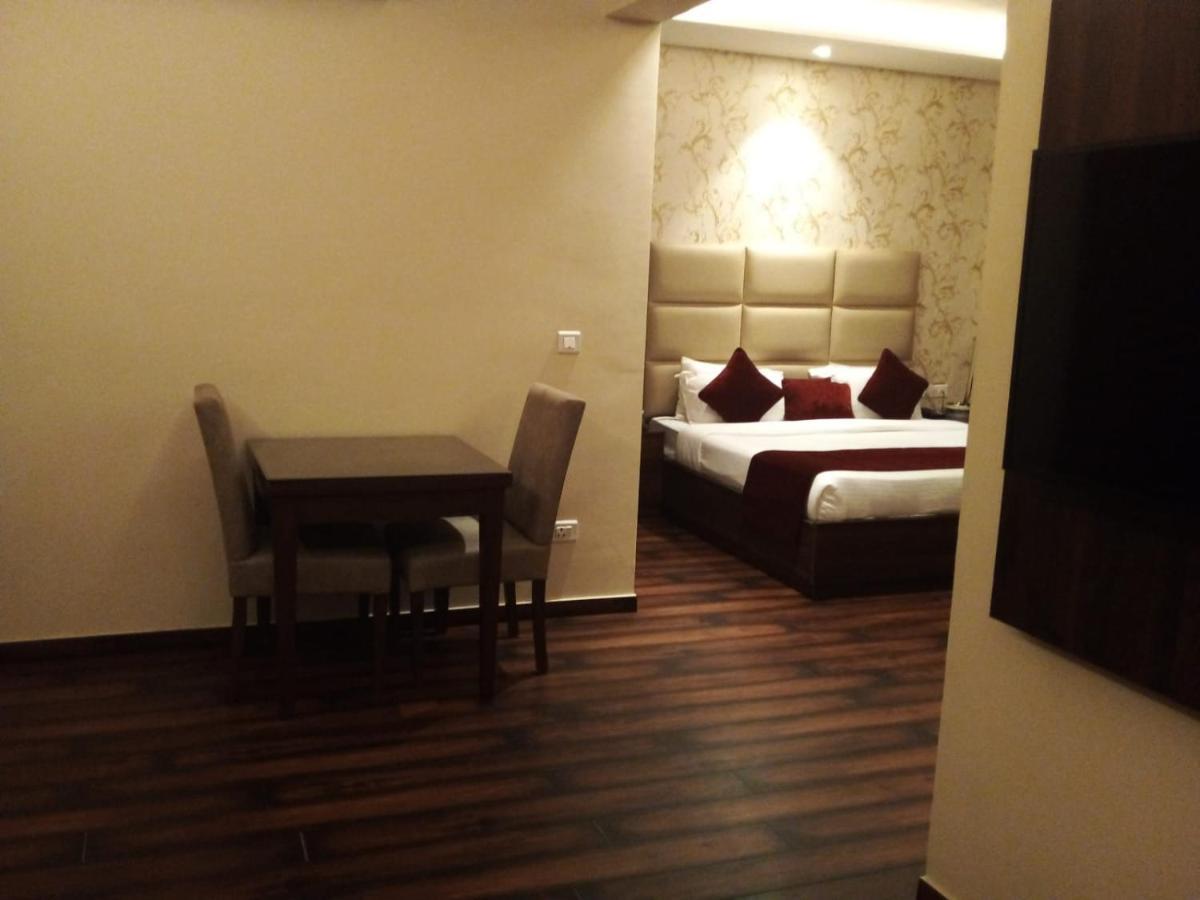 Hotel The Vilana A Unit Of Jg Developers Rishīkesh Esterno foto